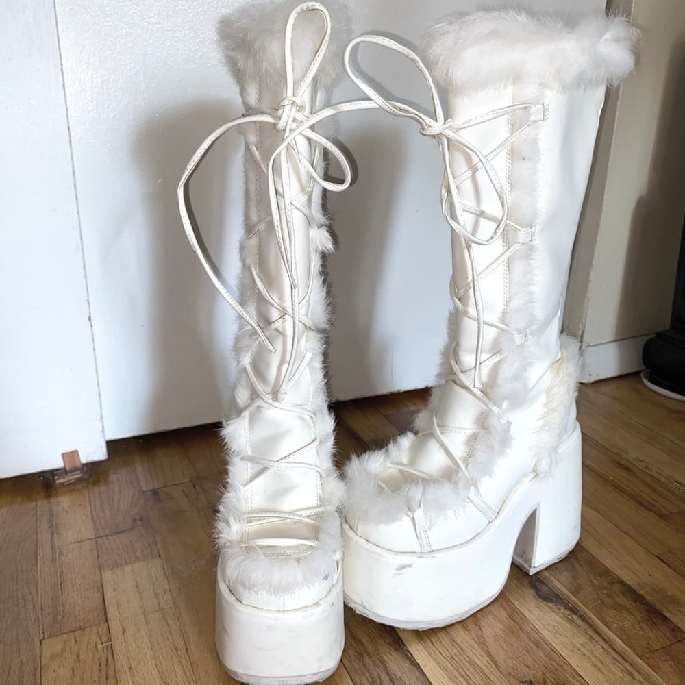 Demonia Sz 9 Knee Boots Camel 311 White Stacked Mammoth Platform Goth Punk EUC